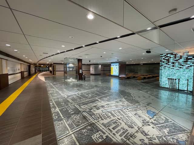 静かな空間の銀の鈴