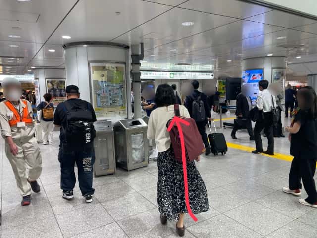 改札へ