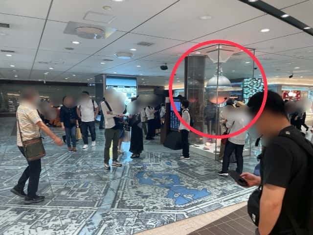 東京駅の有名な待ち合わせ場所「銀の鈴」