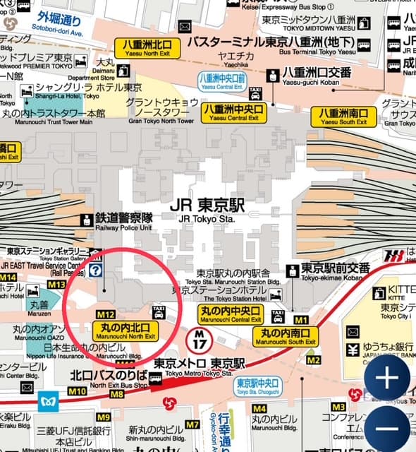 まず丸の内北口に移動